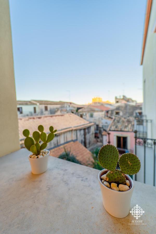 Ortigia Charming Suite Syracuse Buitenkant foto