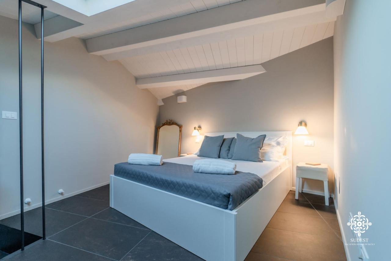 Ortigia Charming Suite Syracuse Buitenkant foto