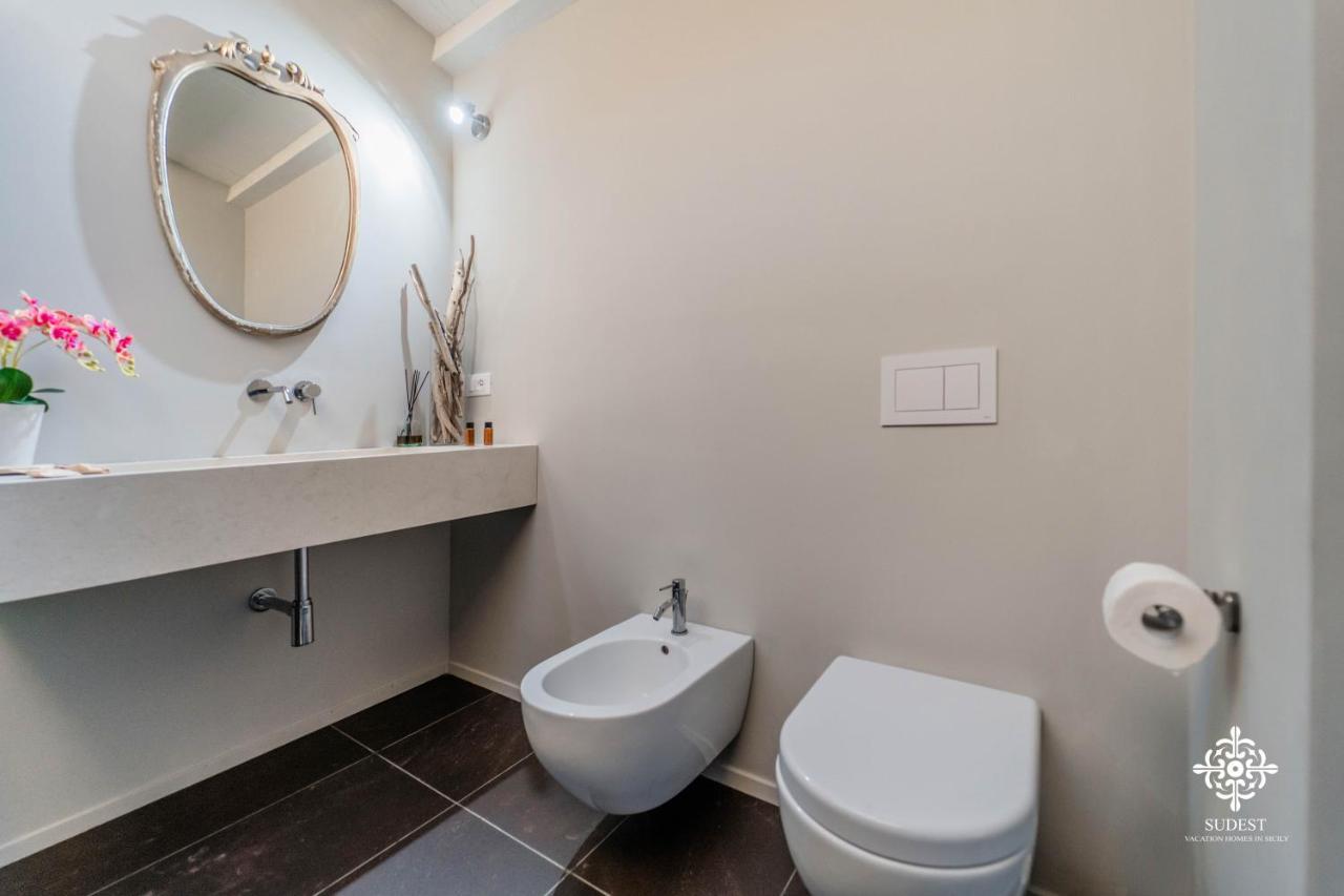 Ortigia Charming Suite Syracuse Buitenkant foto