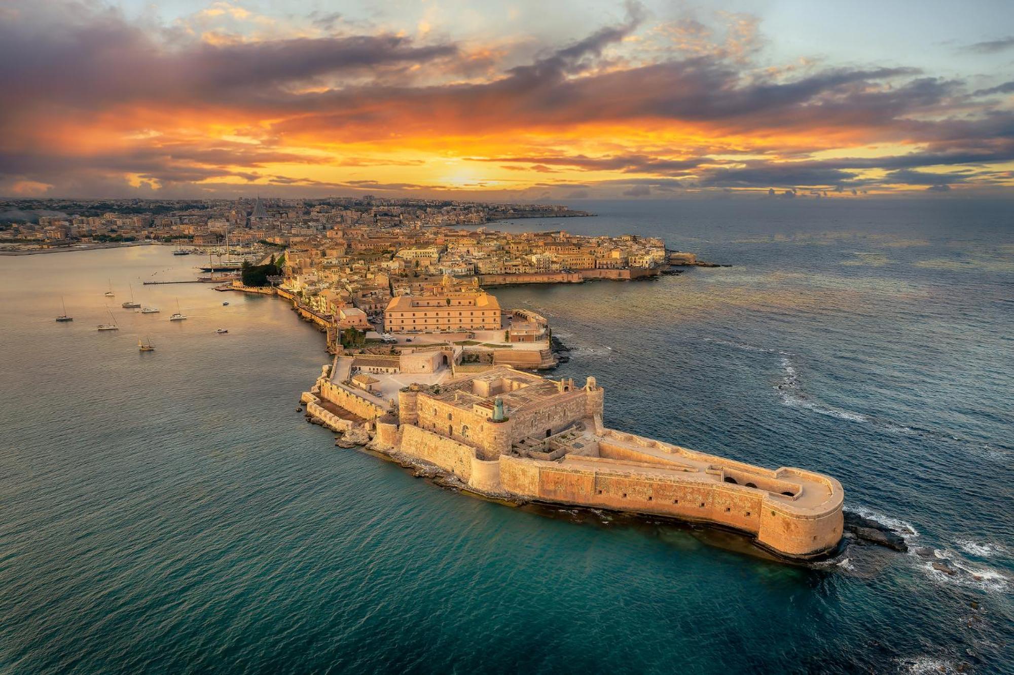 Ortigia Charming Suite Syracuse Buitenkant foto